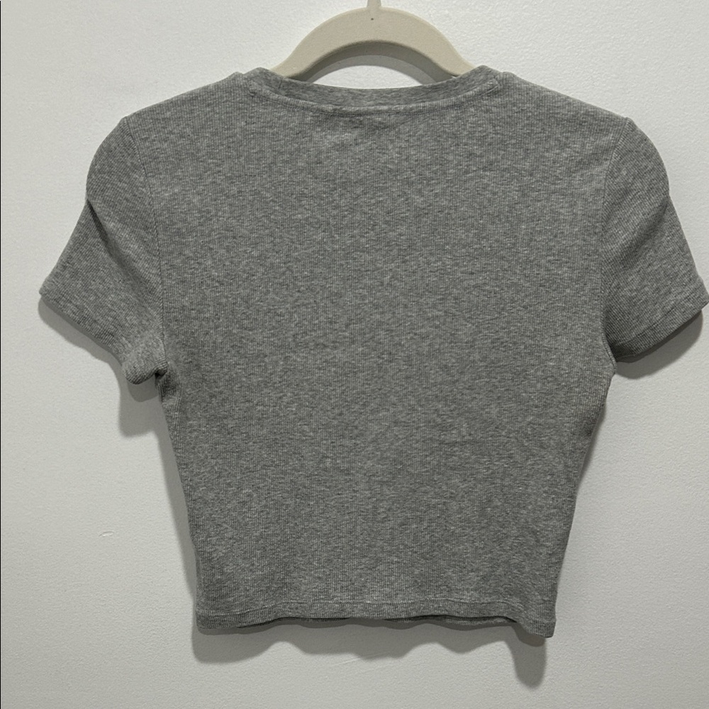 TNA Heather Gray Ribbed Crop Tee - Picture 8 of 8